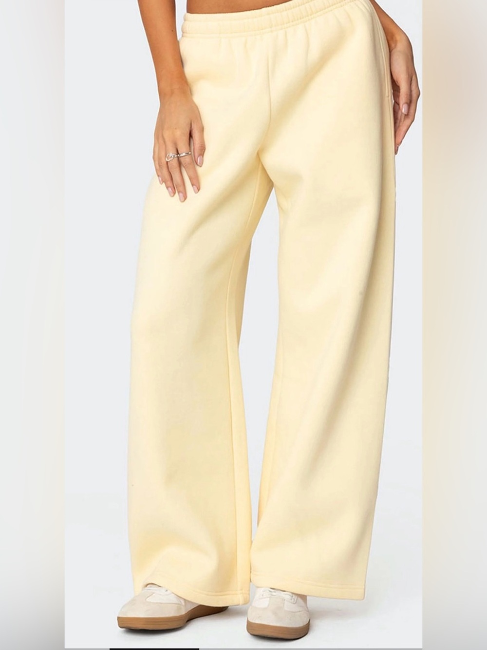 Edikted Bonney Bow Detail Wide Leg Sweatpants - Size Large - EUC 💛🎀💛